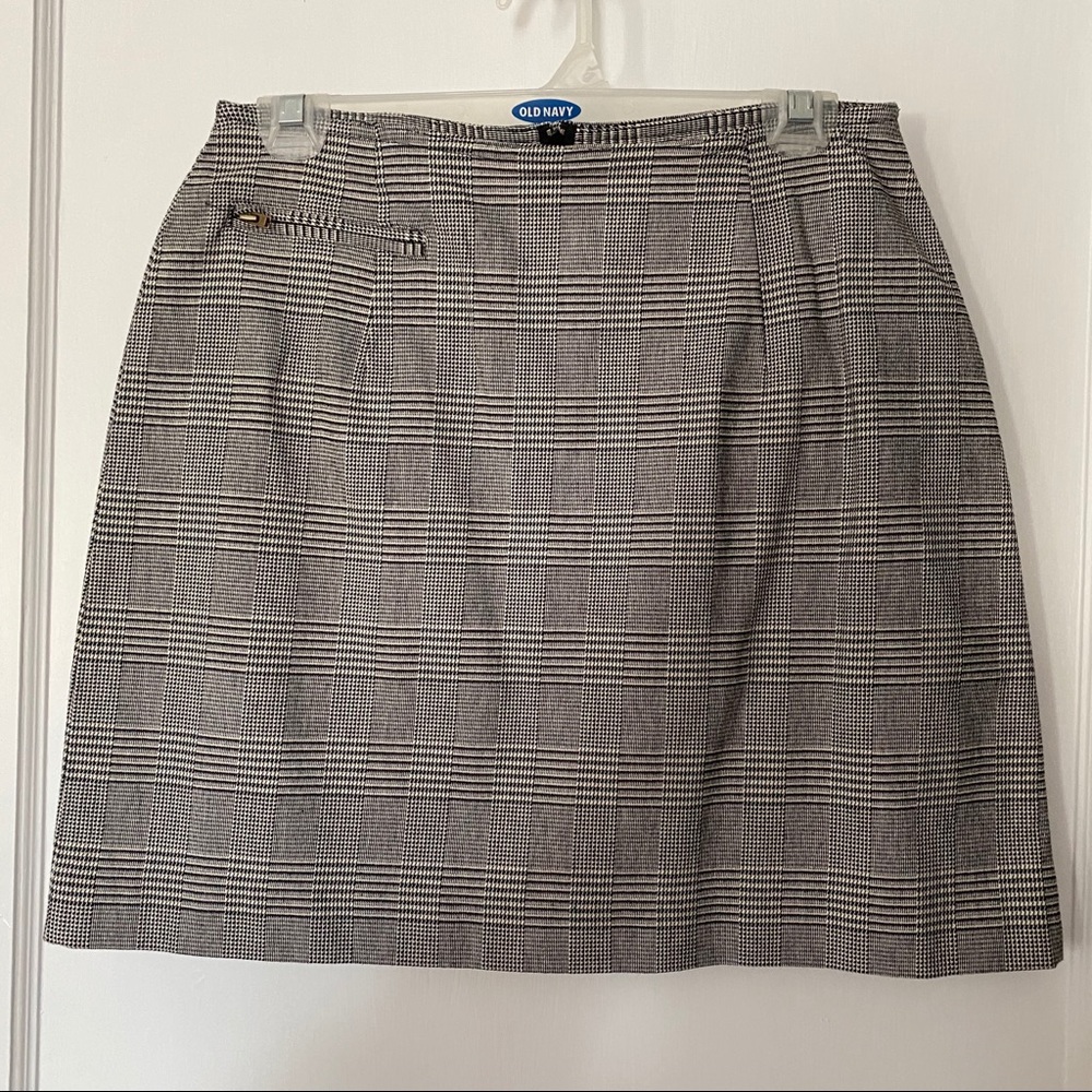 The Limited Vintage Plaid Black/White Skirt